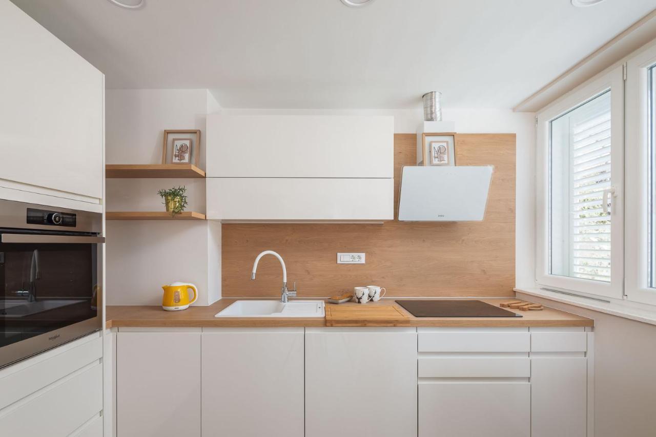 Apartament New & Modern Aa *